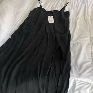 Midi dress with side slit
